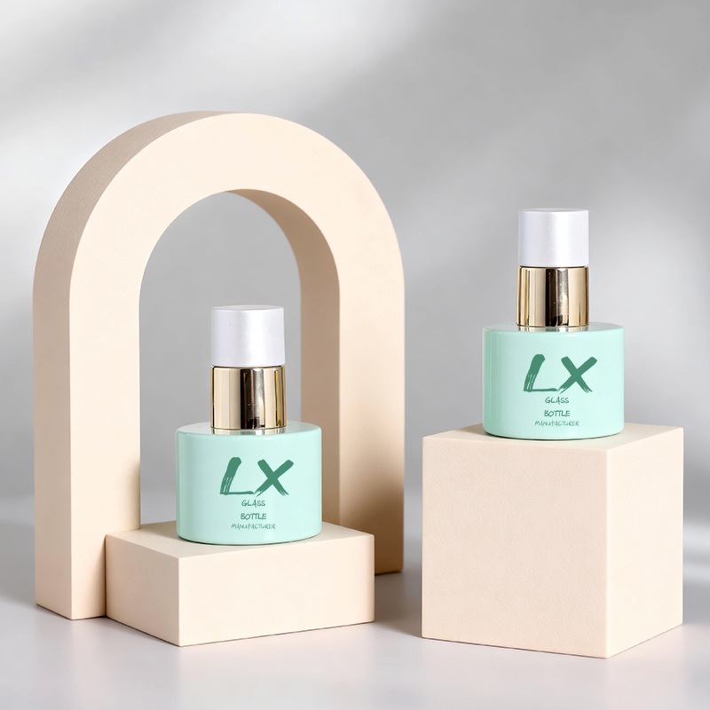 professional light-blocking gel polish bottle