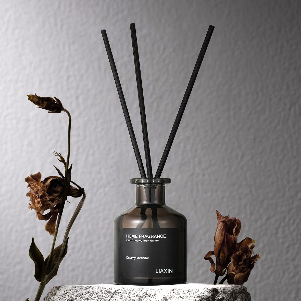LIAXIN luxury black glass reed diffuser bottles with sticks 100ml 200ml