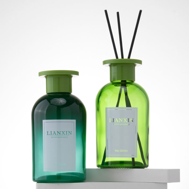 200ml emerald green round glass reed diffuser bottle with green cap