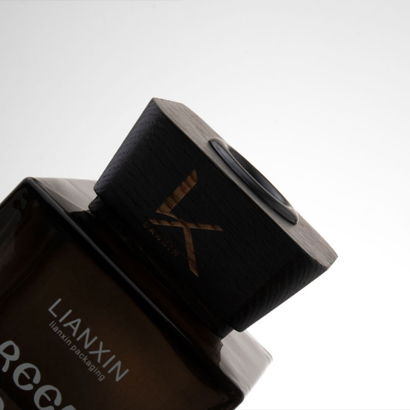 amber glass reed diffuser bottle with wooden lid