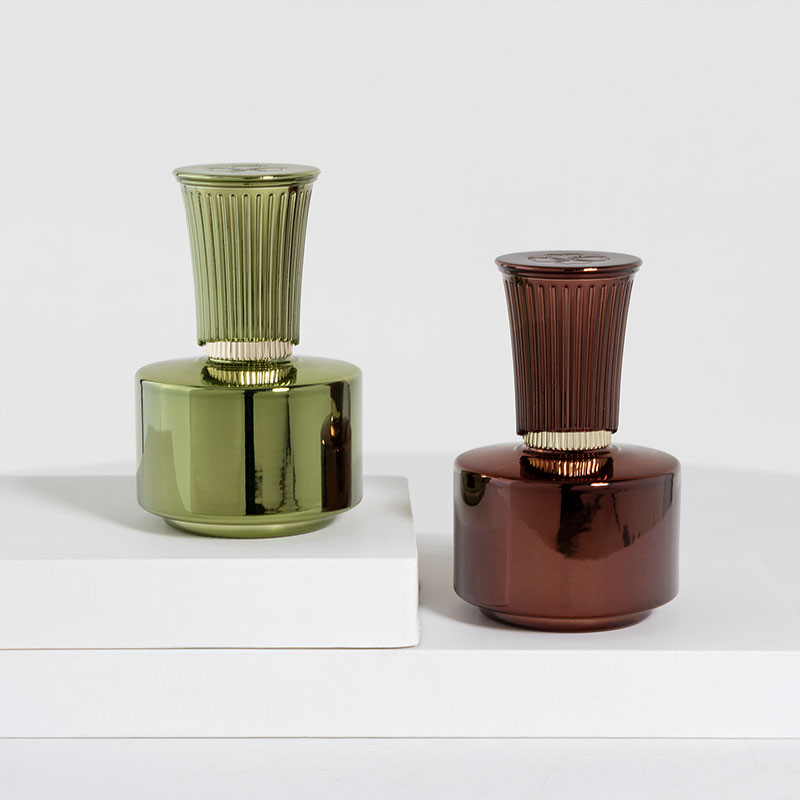 18ml Wide Round Glass Nail Polish Bottle with Flared Ribbed Cap 2 18ml round glass nail polish bottles with fluted caps in olive green and bronze finishes