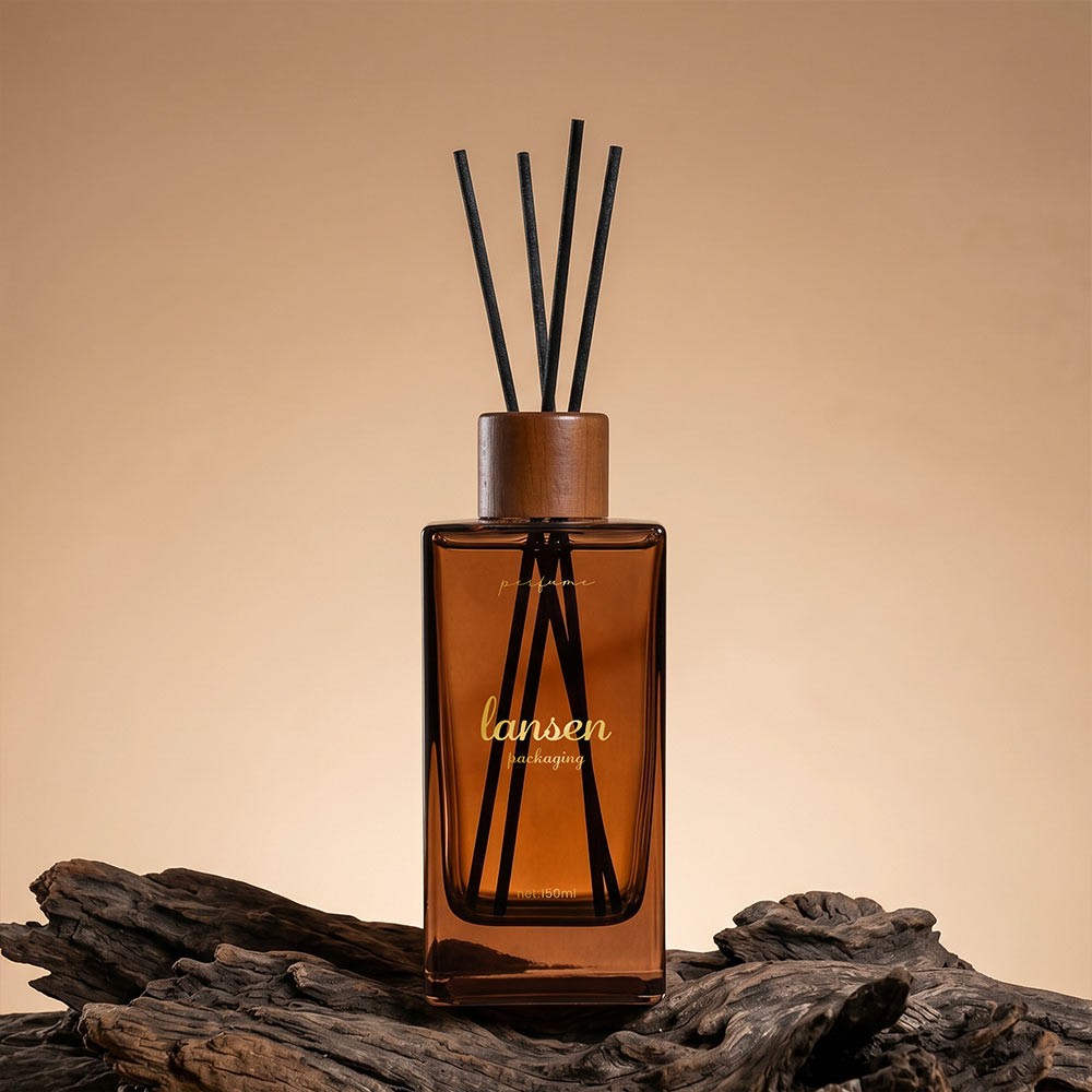 150ml amber glass rectangular reed diffuser bottle with cylindrical wooden cap and black reeds