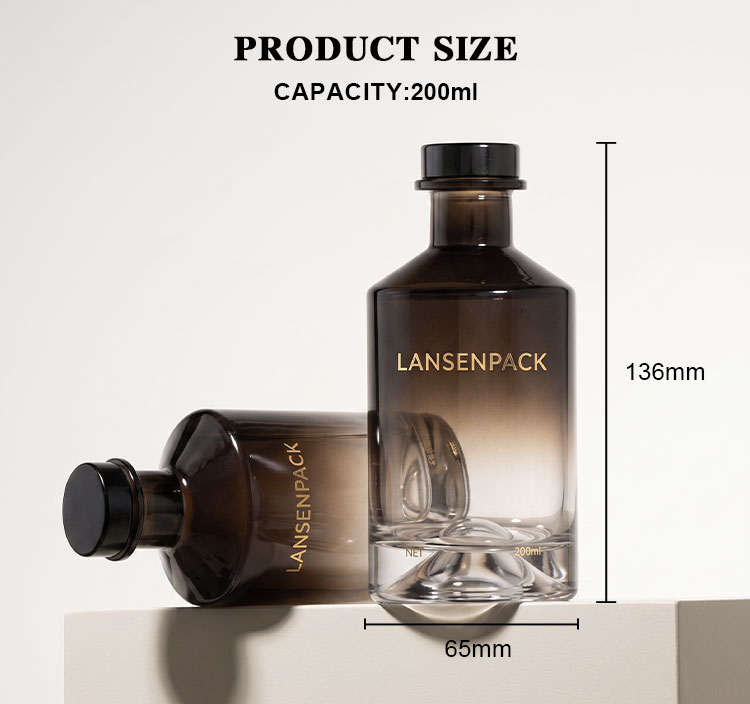 Size diagram of 200ml smoky brown glass diffuser bottle showing 136mm height and 65mm diameter